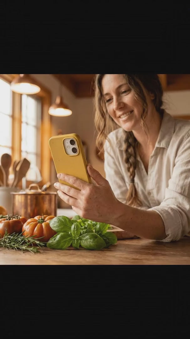 Honey iPhone 16 Pro Case - Product video demonstration