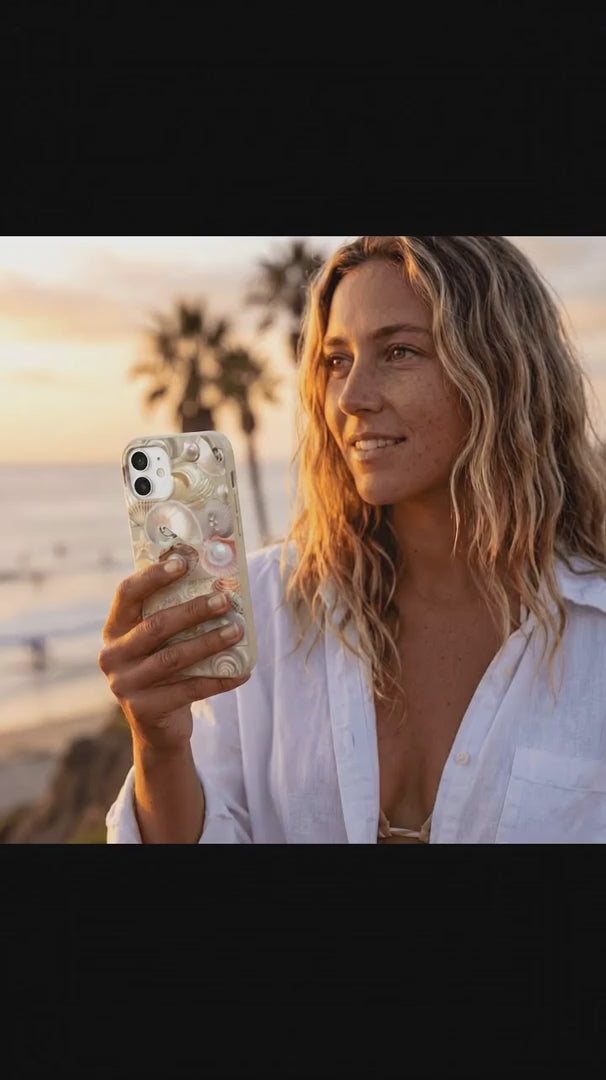 London Fog Sea Gems iPhone 15 Case - Product video demonstration